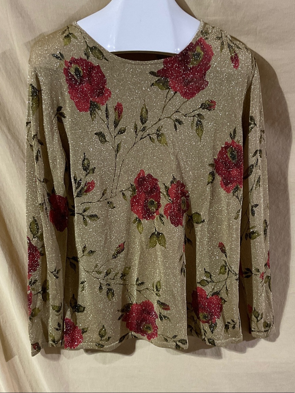 Kate Hill Size 1X Gold Metallic Long-Sleeve Top with Red Floral Print